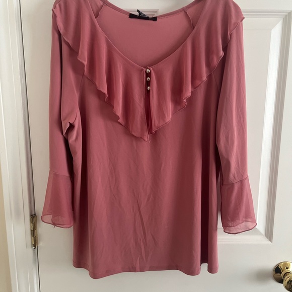 Elegant Pink Ruffled Women's Top - Picture 1 of 1